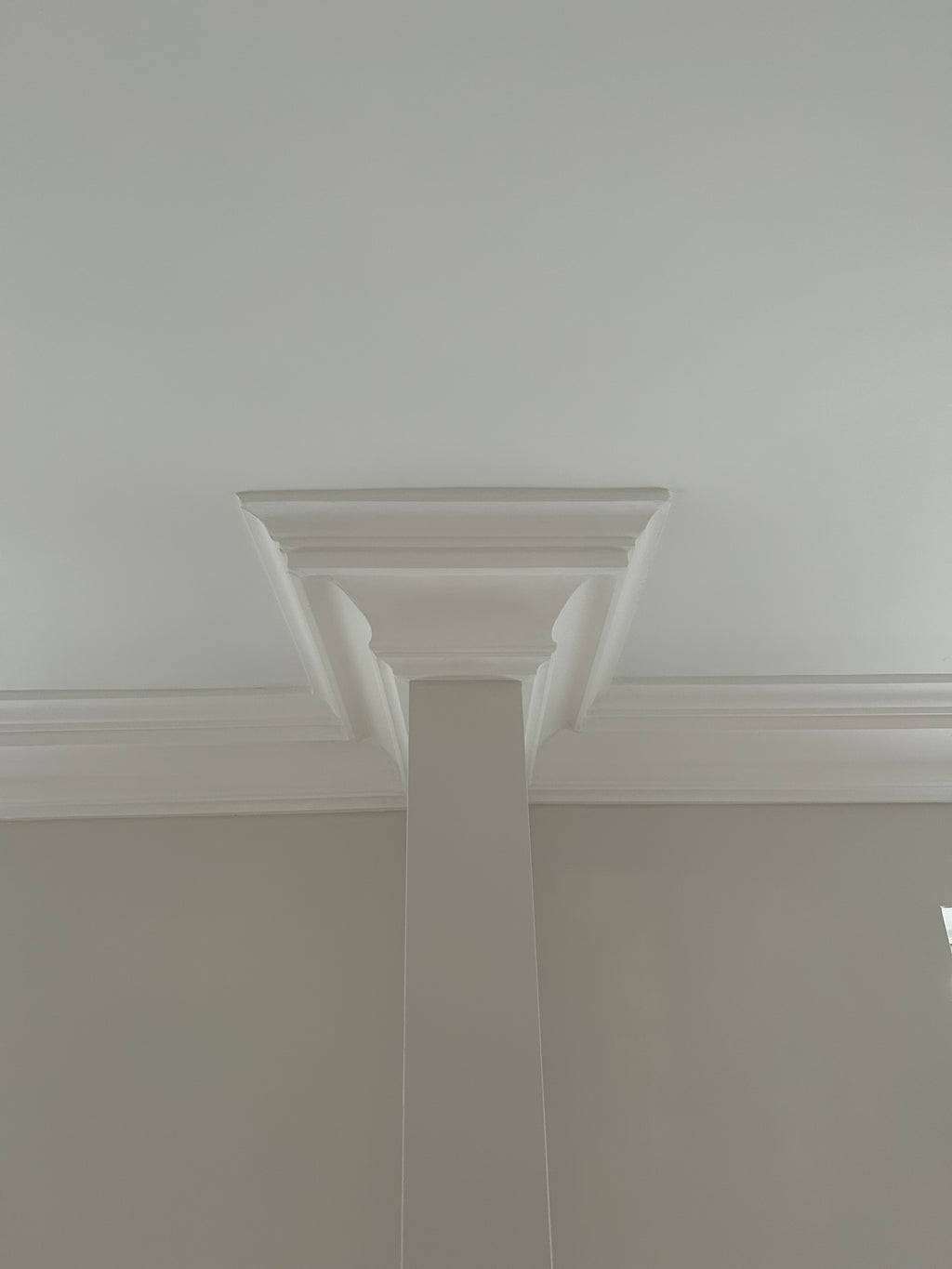 Large Victorian Swan Neck Cornice LPM03 155mm x 155mm